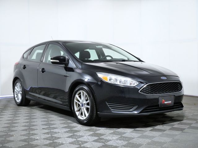 Shadow Black 2016 Ford Focus SE Hatchback Hatchback Front-Wheel Drive Automatic