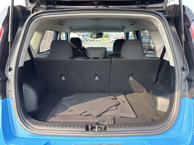 2025 Kia Soul S - Photo 29