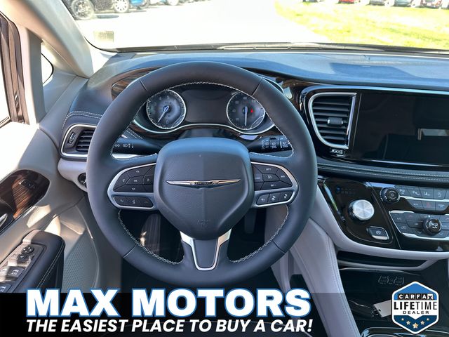 2024 Chrysler Pacifica Limited 30