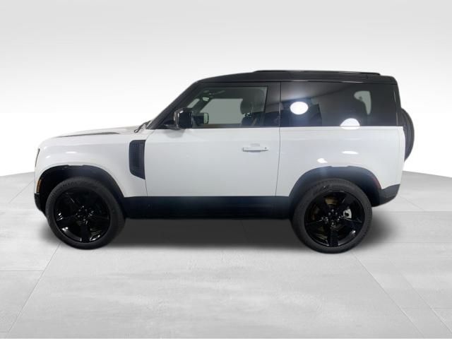 2024 Land Rover Defender 90 X-Dynamic SE 4