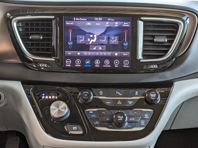 2019 Chrysler Pacifica Touring L Plus photo