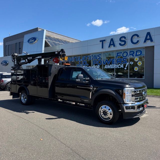 New 2026 Black Ford XLT image 3