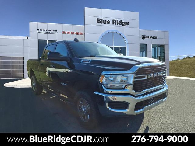 Diamond Black Crystal Pearlcoat 2021 RAM 3500 Big Horn Crew Cab 4WD Pickup Truck Four-Wheel Drive 8-Speed Automatic