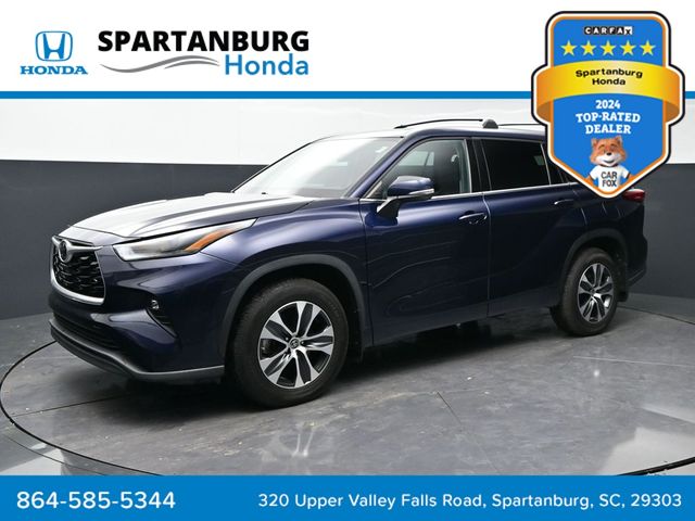 2022 Toyota Highlander XLE AWD