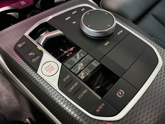 2025 BMW 3 Series 330i - Photo 29