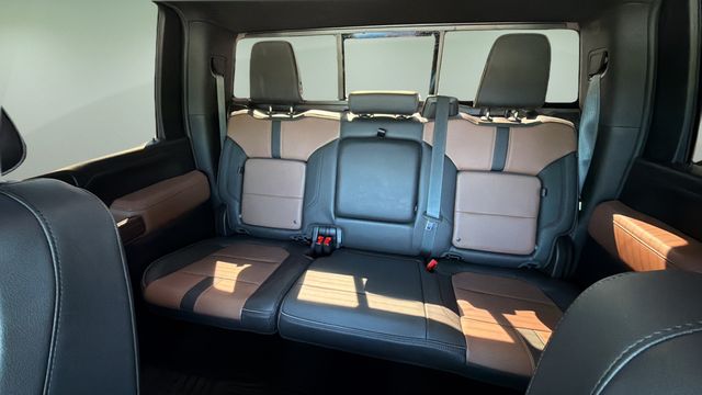 Used 2020 Black Chevrolet High Country image 33