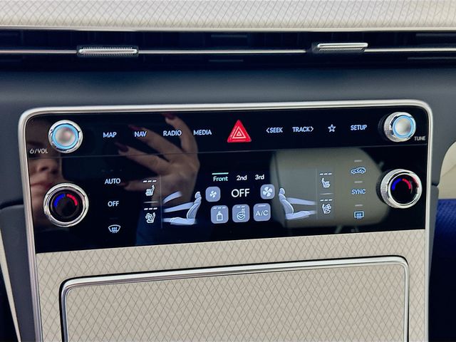 Thumbnail: 2026 Genesis GV80 - 14