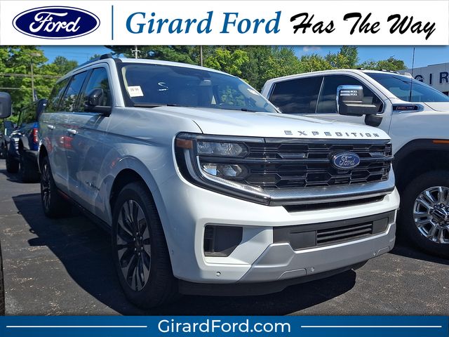  2025 Ford Expedition Platinum 4WD   