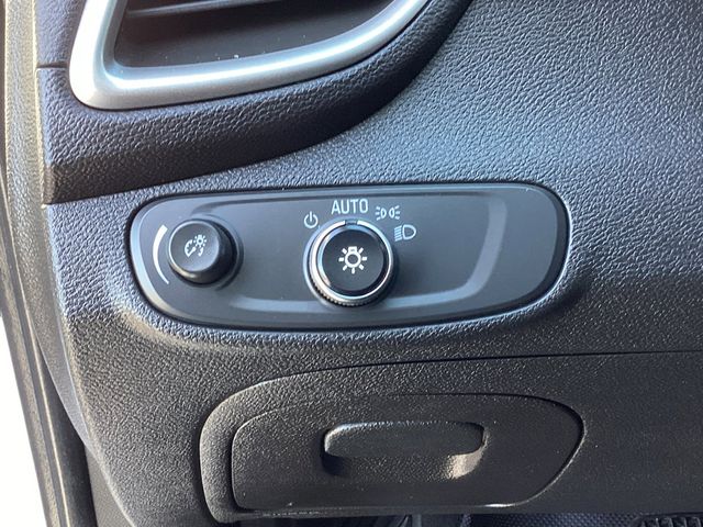 Used Car 2020 Chevrolet Trax  Lt For Sale Under $15,000 In San Antonio, Texas
