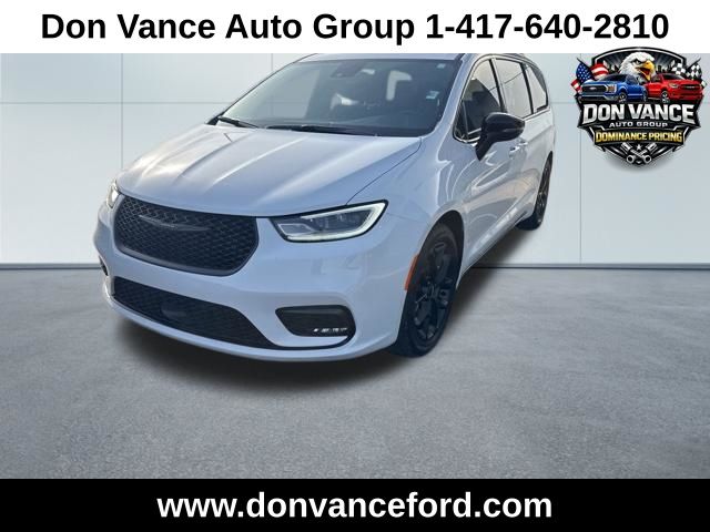 Bright White Clearcoat 2025 Chrysler Pacifica Limited FWD Minivan Front-Wheel Drive 9-Speed Automatic