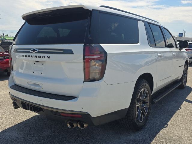 2022 Chevrolet Suburban Z71:43183B