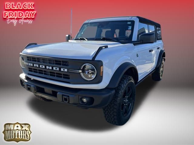 2024 Ford Bronco Black Diamond 3