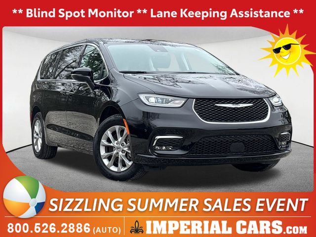 Diamond Black Crystal Pearlcoat 2024 Chrysler Pacifica Touring L AWD Minivan All-Wheel Drive 9-Speed Automatic