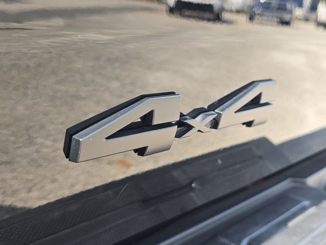 2025 Toyota Tacoma Hybrid:46433A2