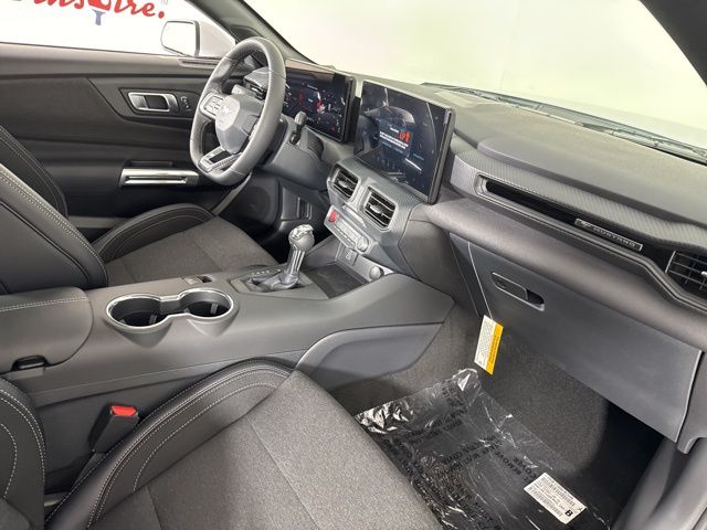 2025 Oxford White Ford Mustang EcoBoost RWD Coupe