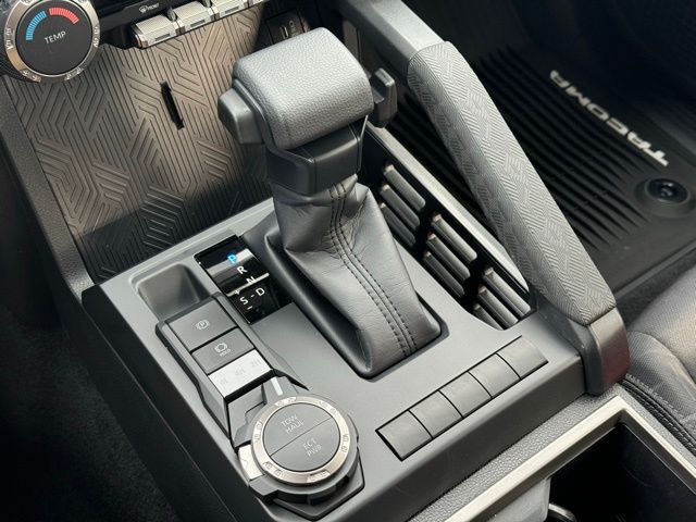 2026 Toyota Tacoma SR5 - Photo 20