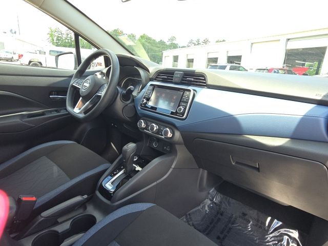 2025 Nissan Versa 1.6 SV:B02429