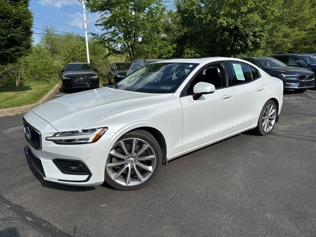Crystal White Metallic 2021 Volvo S60 T6 Momentum AWD Sedan All-Wheel Drive Automatic