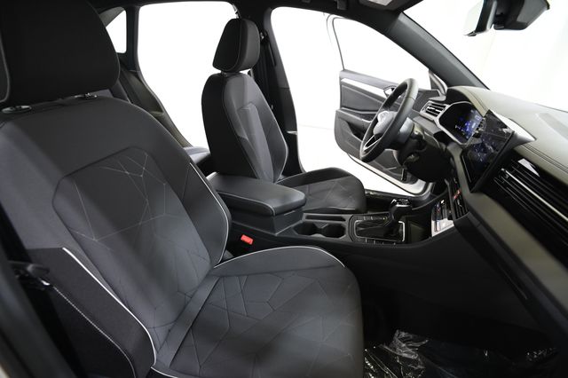 New 2026 White Volkswagen 1.5T Sport image 23
