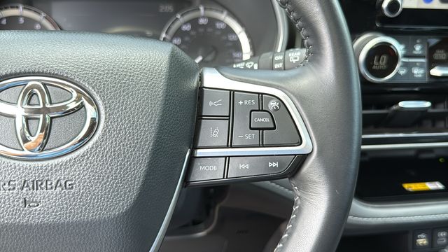 Used 2024 Toyota Highlander SUV