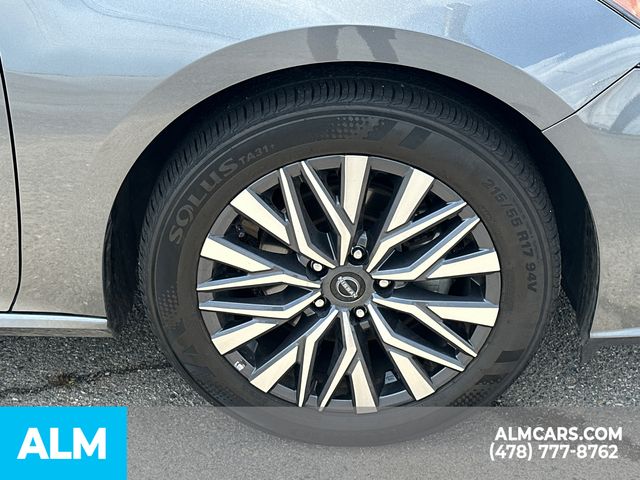 Used 2025 Gray Nissan 2.5 SV image 14