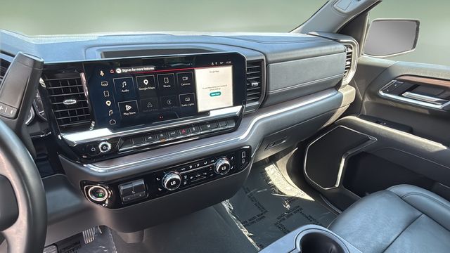 Used 2025 Black GMC SLT image 24