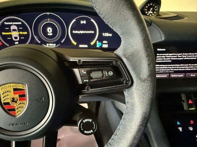 2021 Porsche Taycan 4S photo