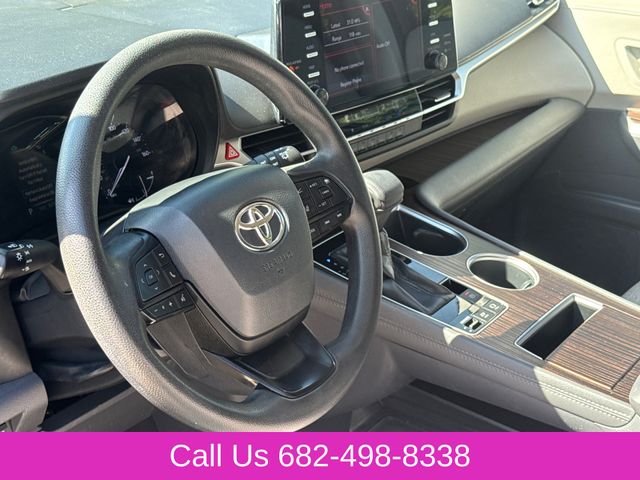 Used 2023 Toyota Sienna Van