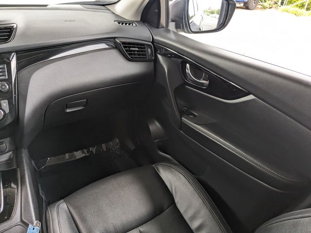 2022 Nissan Rogue Sport SL photo