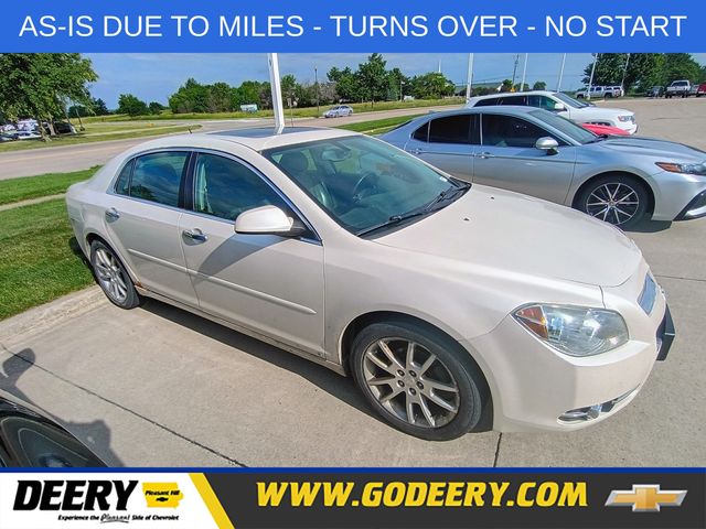 White Diamond Clearcoat 2010 Chevrolet Malibu Sedan Front-Wheel Drive 6-Speed Automatic Overdrive