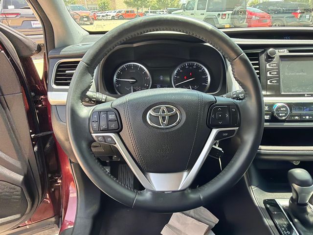 Used 2016 Toyota Highlander SUV