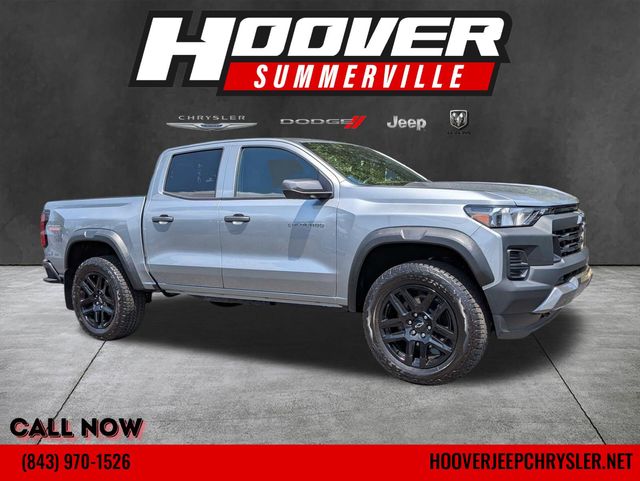 Sterling Gray Metallic 2025 Chevrolet Colorado Pickup Truck Four-Wheel Drive 8-Speed Automatic