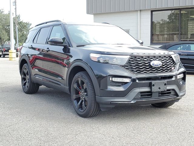 2023 Ford Explorer ST 3