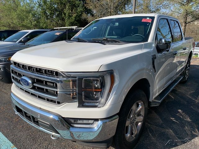 White Metallic 2023 Ford F-150 Lariat SuperCrew 4WD Pickup Truck Four-Wheel Drive Automatic
