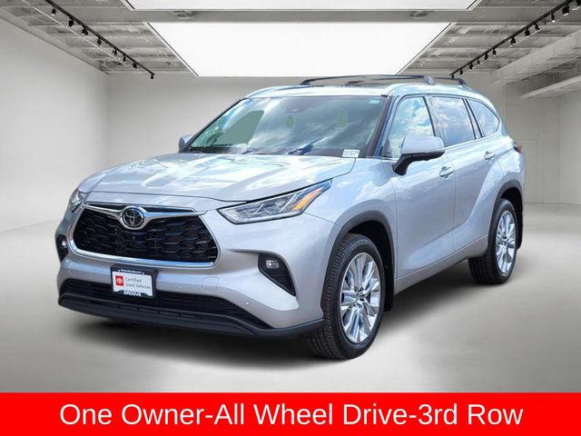 Celestial Silver Metallic 2024 Toyota Highlander SUV / Crossover All-Wheel Drive 8-Speed Automatic