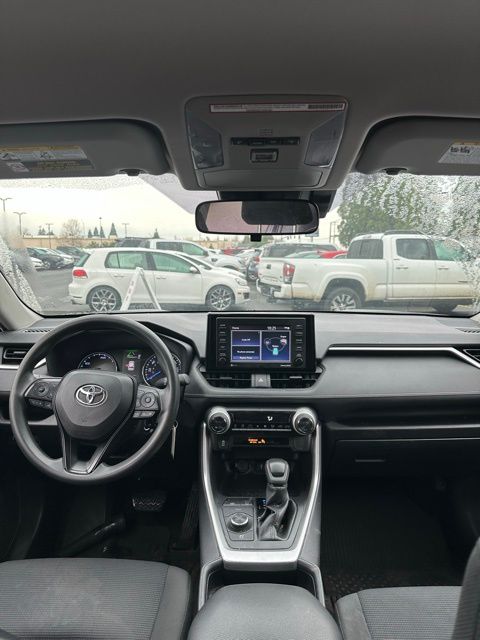 2020 Toyota RAV4 Hybrid LE 7