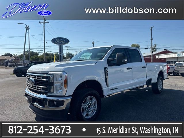 White 2026 Ford F-250 Super Duty Pickup Truck Four-Wheel Drive Automatic