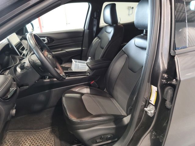2022 Granite Crystal Metallic Clearcoat Jeep Compass Altitude 4X4 SUV