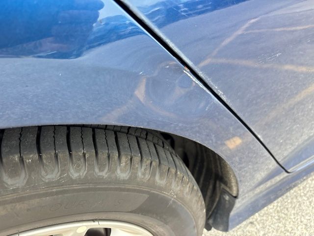 Used 2019 Lakeside Blue Hyundai SE image 9