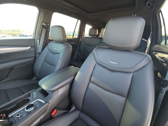 2024 Cadillac XT6 Luxury:C02525