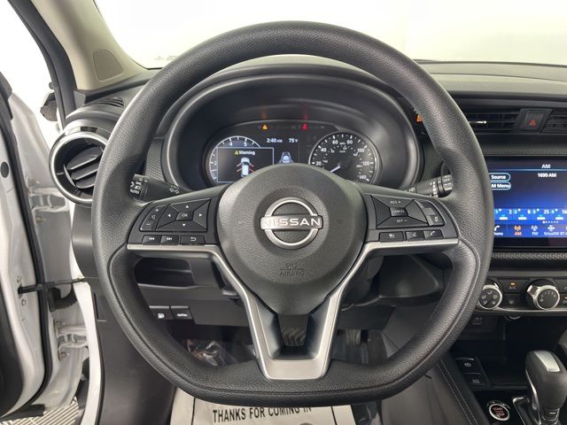 2023 Aspen White Tricoat Nissan Kicks SV FWD SUV