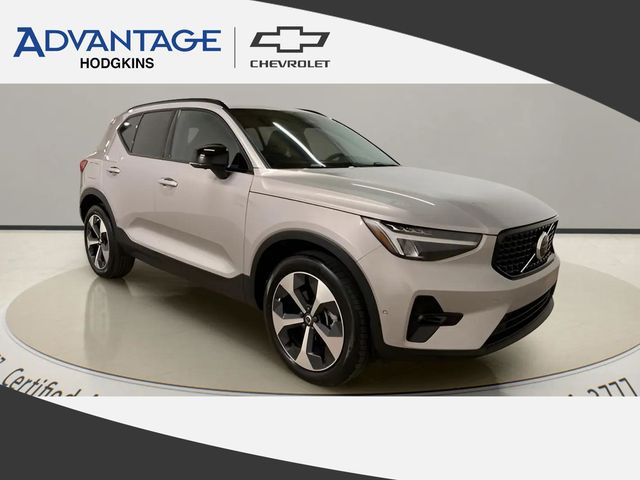 2025 Volvo XC40 Gris SUV/Crossover Tracción en las cuatro ruedas Automática