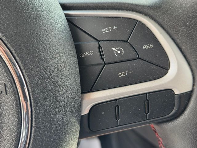 Used 2020 Red Jeep Trailhawk image 25