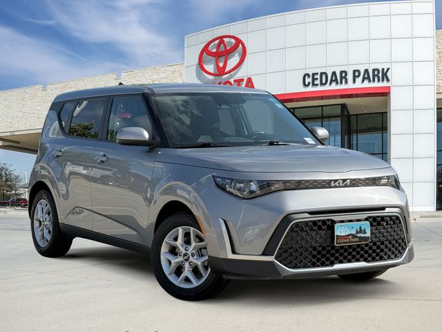 Steel Gray 2024 Kia Soul SUV / Crossover Front-Wheel Drive Continuously Variable Transmission