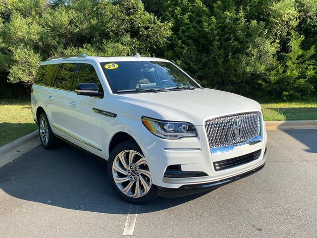 2024 Lincoln Navigator Blanco (White Metallic) SUV/Crossover Todo terreno Automática