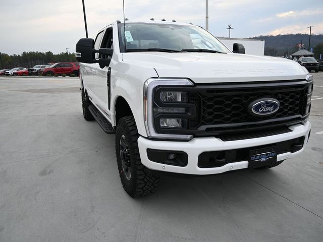 2024 Ford F-350SD Lariat 