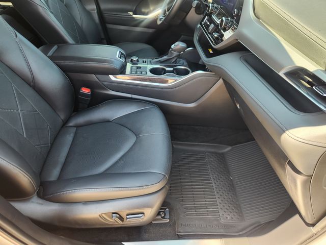2025 Toyota Highlander Platinum Silver at Don McGill Toyota