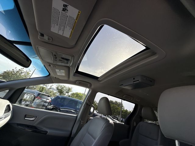 Used 2016 Toyota Sienna Van