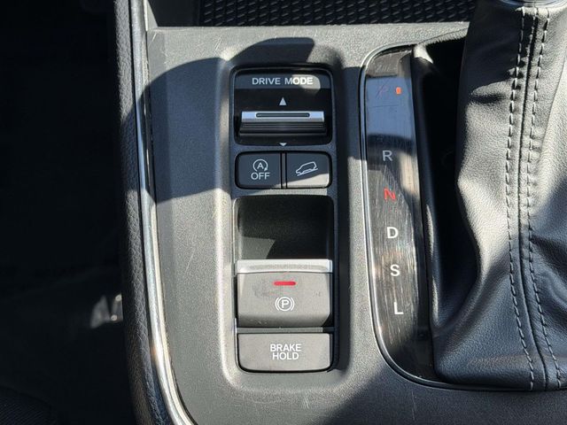 2025 Honda CR-V LX - Photo 15