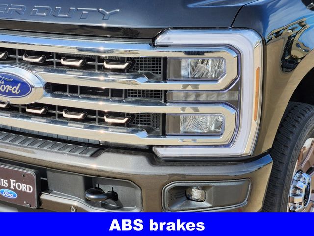 2024 Ford F-350SD King Ranch photo